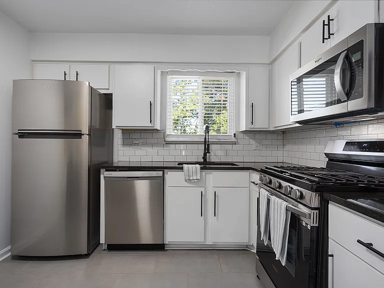 Fox Run Apartments — Photo 7