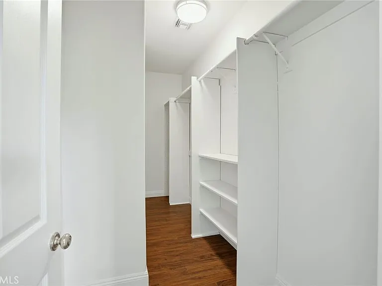 5224 Woodlake Ave — Photo 58
