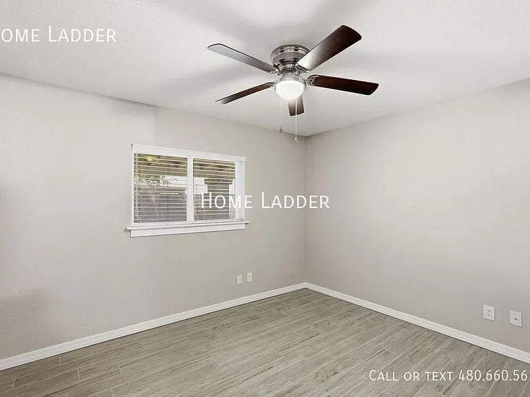 300 S Monterey St — Photo 12