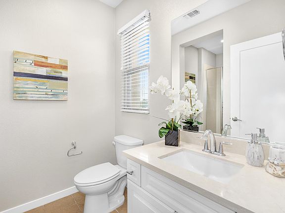 4th image of 1087 Bigleaf Pl Unit 102
