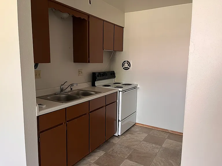 3811 S 35th St #224 — Photo 4