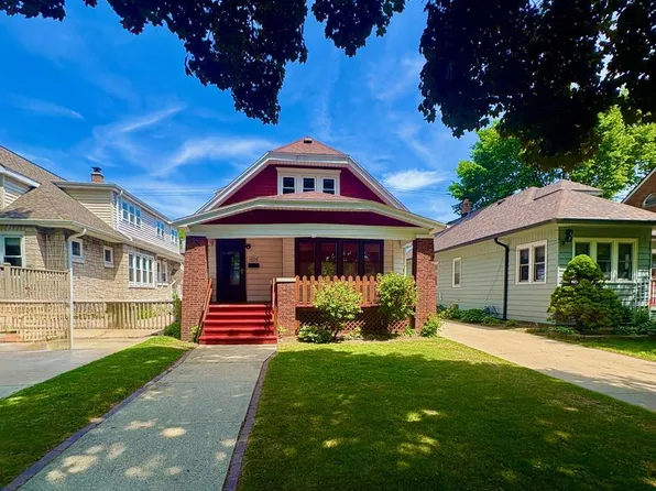 4034 N Larkin STREET, Shorewood, WI 53211