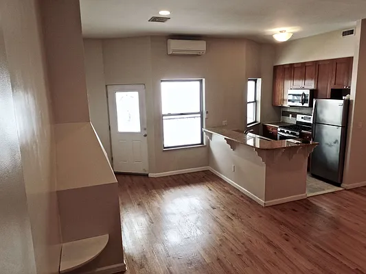 Rented by Albert Attias, LREB | media 11