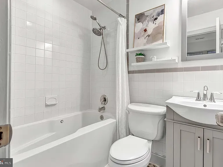 1417 Chapin St NW #307 — Photo 16