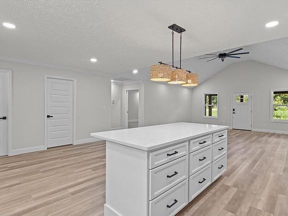 4th image of 131 Magic Valley Dr
