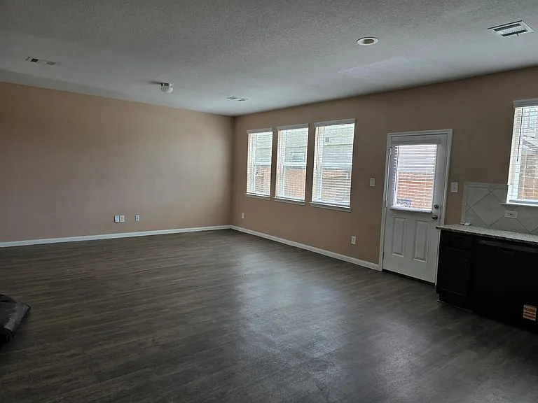 18707 Brisbane Creek Ct — Photo 8