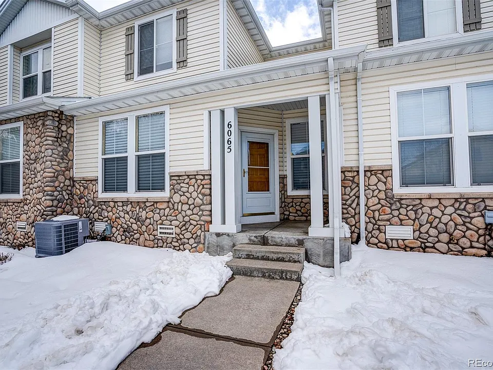 6065 Ensemble Hts