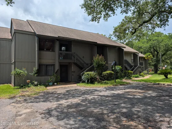 107 Kona Villa #C, Diamondhead, MS 39525