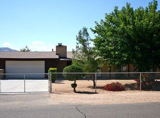 9293 Pecan St, Hesperia, CA 92345