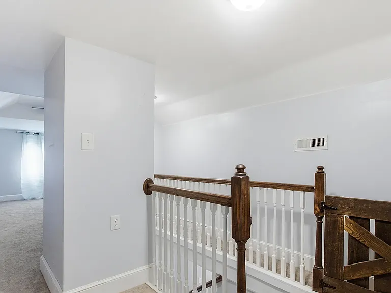 1409 Rhem Ave — Photo 14
