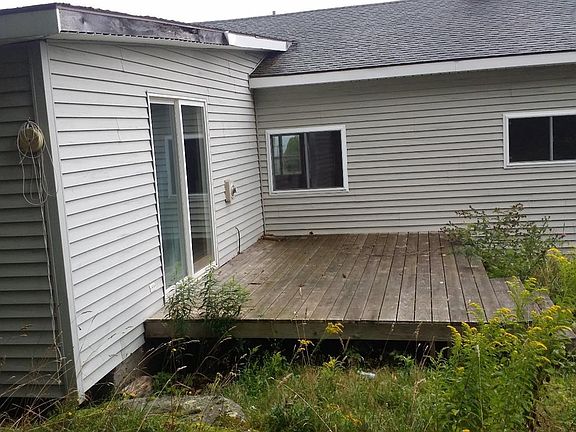 3rd image of 696 Hobart Hill Rd