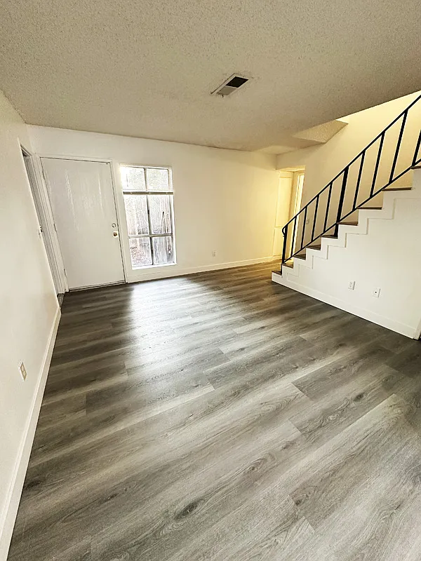 2 bed, 1.5 bath, $2,295 — Photo 2
