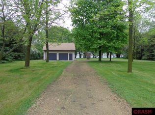 1140 Taylor Dr NE, Elysian, MN 56028