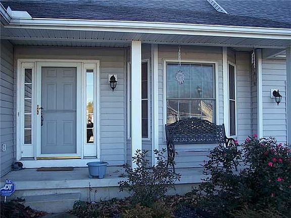 2nd image of 1493 Circle Dr