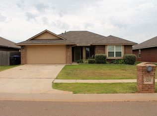 324 Tecumseh Meadows Dr, Norman, OK 73069