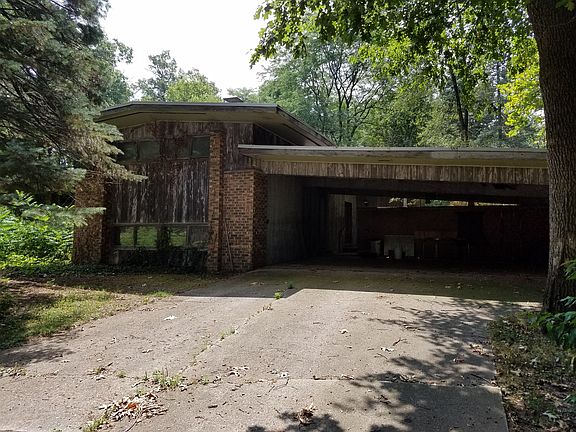 2nd image of 224 Parmley Dr