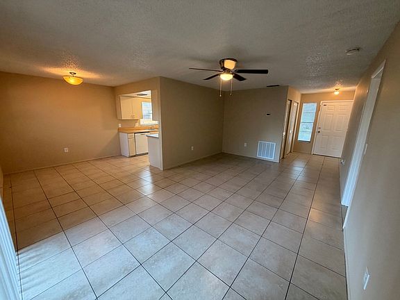 2nd image of 3109 Elmer St