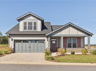 5 Carolina Hideaway Ln, Arden, NC 28704