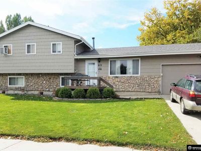 975 Riverbend Dr, Douglas, WY, 82633