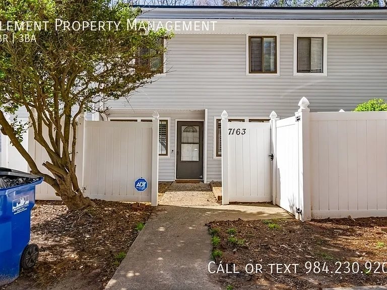 7163 Sandy Creek Dr — Photo 2