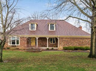 320 Heather Ln, Powell, OH