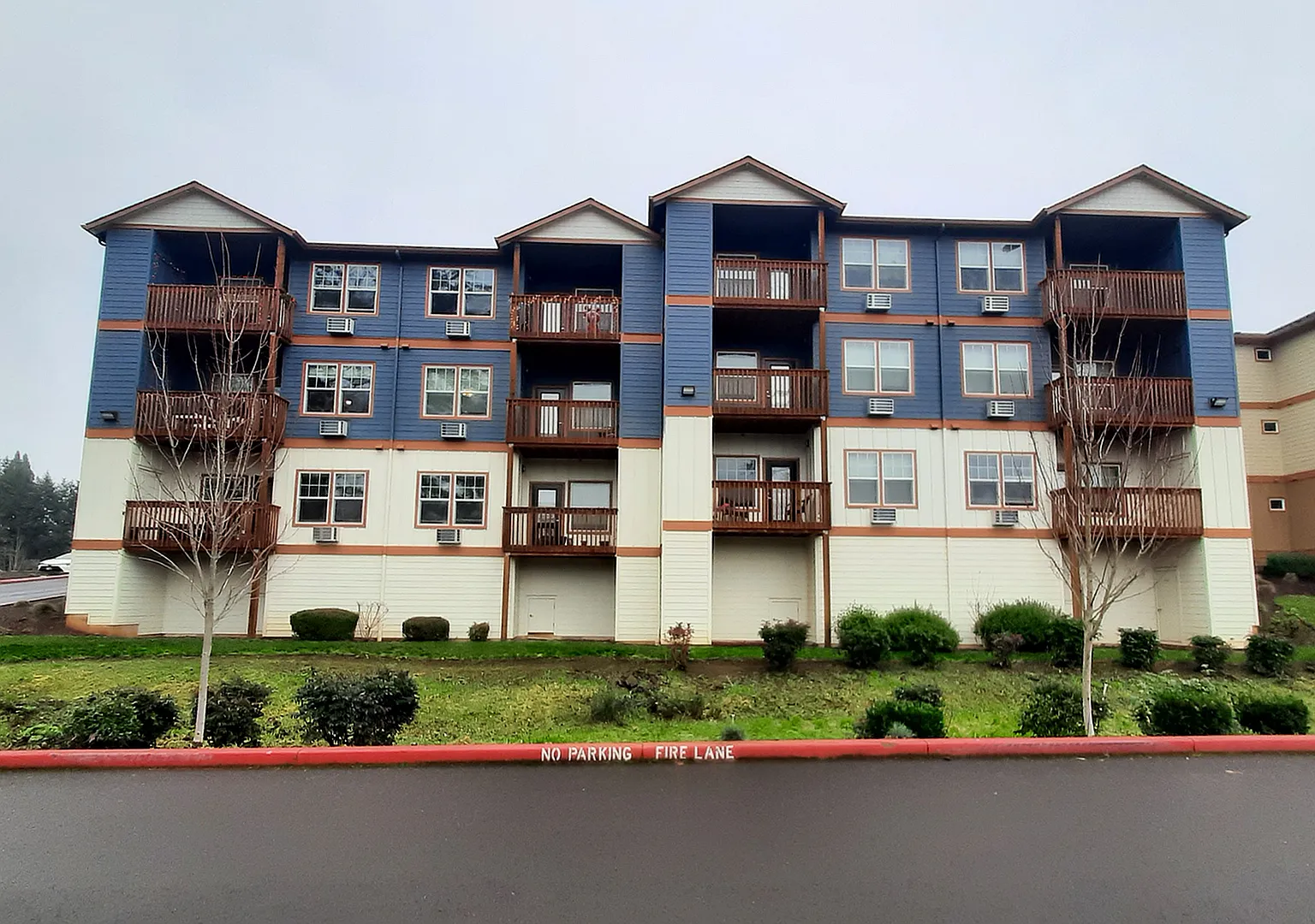White Oak Apartments — Photo 4
