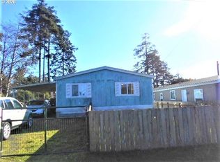 90856 Hollywood Ln, Coos Bay, OR 97420