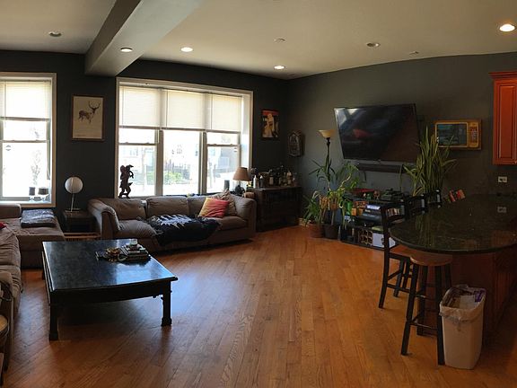 3rd image of 1032 N Mozart St