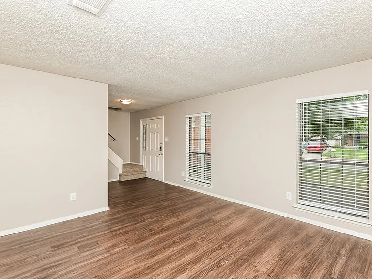 3956 Wrenwood Dr — Photo 10