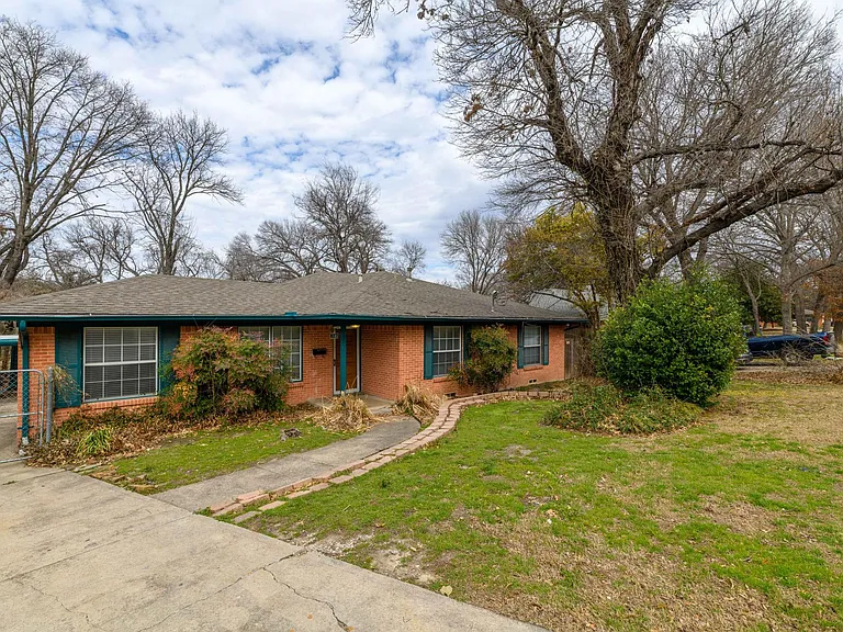 8171 Hunnicut Rd — Photo 21