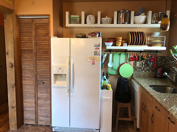 4th image of 20189 Woodward St