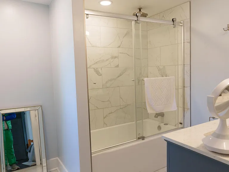 326 Blackburn Ave — Photo 13