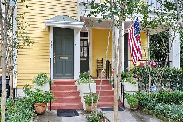 2 bed, 1.0 bath, 1200 sqft, $2,500 — Photo 1