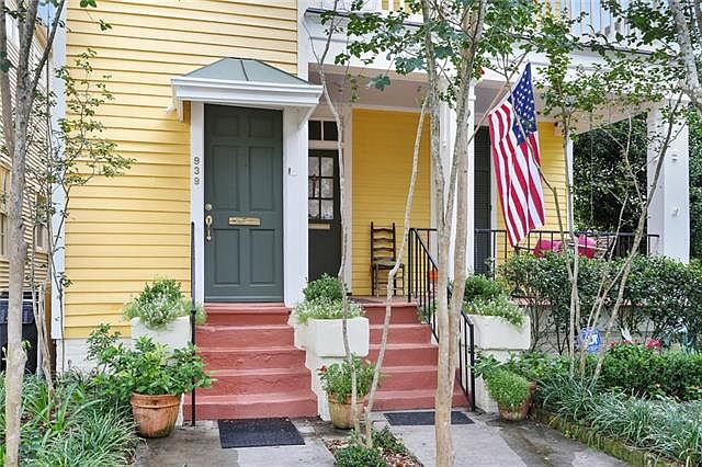 1st image of 939 Eleonore St