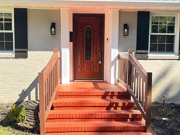 3rd image of 514 W Cornwallis Dr