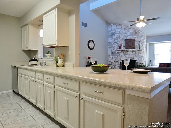 5th image of 4901 Tiffany Ln