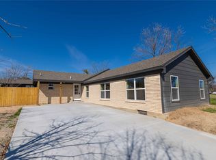 603 N Pearl St, Comanche, TX 76442