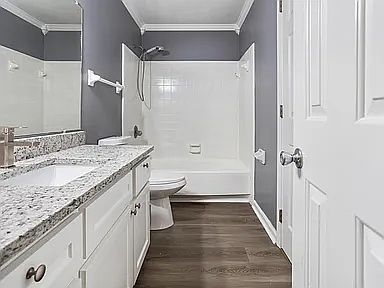 5th image of 2153 Cheshire Dr
