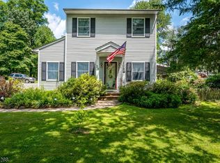 39 Old Smalleytown Rd, Warren, NJ 07059