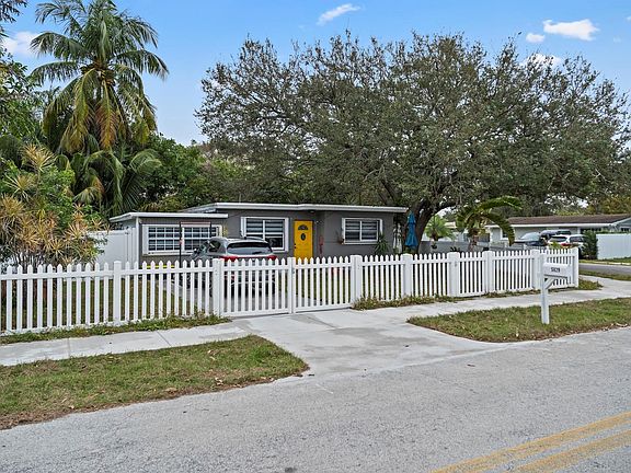 4th image of 5829 Hayes Street