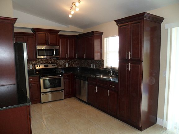 3rd image of 867 Adour Dr