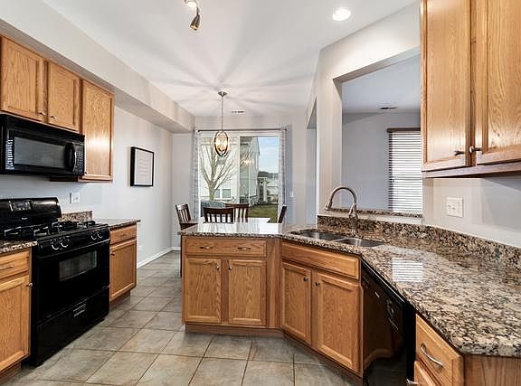 5th image of 24857 W Franklin Ln