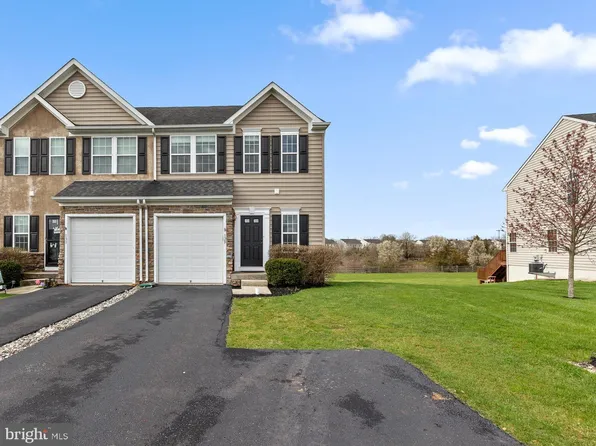129 Fawn Dr, Gilbertsville, PA 19525