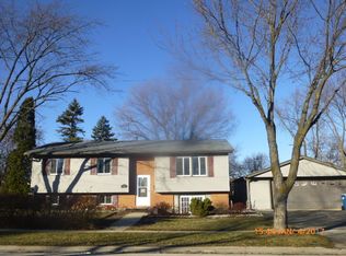 1581 Walnut Ave, Hanover Park, IL 60133