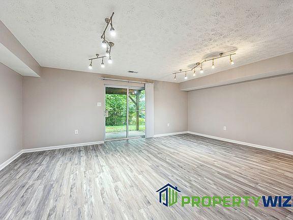 5th image of 39 Winslow Park Dr #1