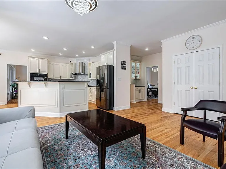 168 Highgrove Dr — Photo 21
