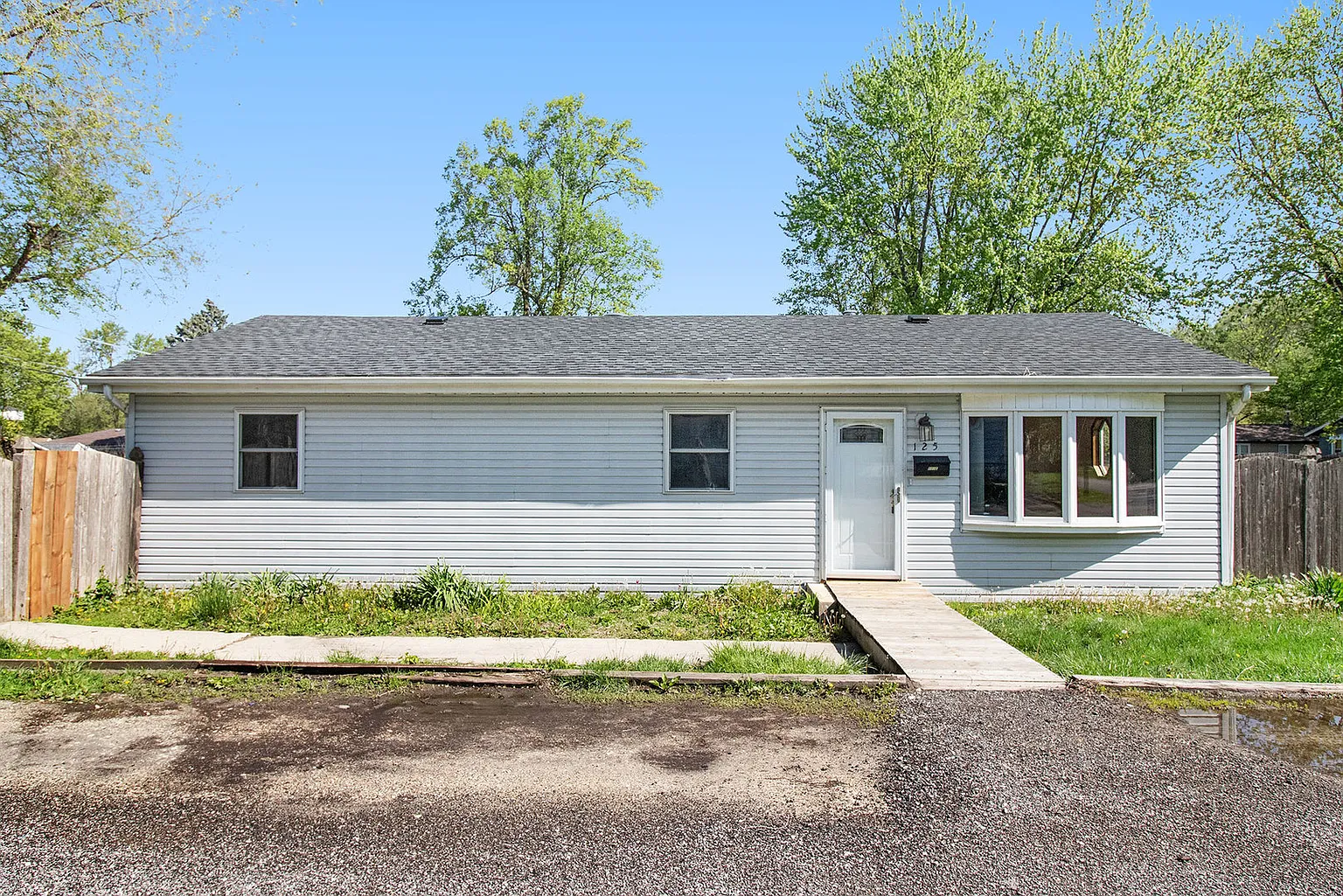 125 Anderson Ave photo 1