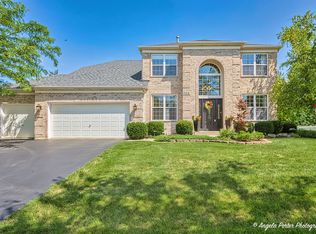 3416 Green Pastures Rd, Carpentersville, IL 60110