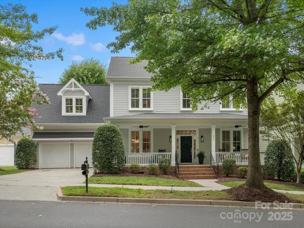 820 Stratford Run Dr, Fort Mill, SC 29708