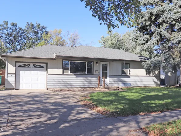 1806 N Washington St, Bismarck, ND 58501